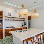 Stylish Villa, Ubud, 2 Bed,2 Bath, Central Location, Pool, Private!